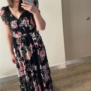 Elegant Floral Maxi Dress - Black and Pink